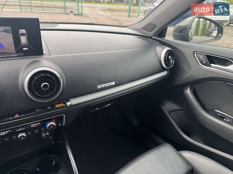 Хэтчбек Audi A3 2017 в Луцке