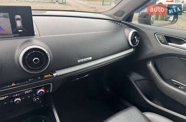 Хетчбек Audi A3 2017 в 