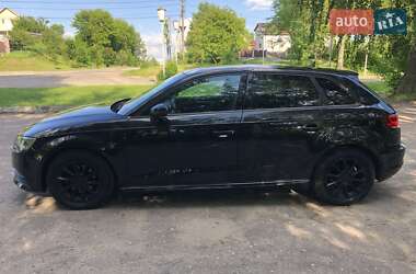 Хэтчбек Audi A3 2014 в 