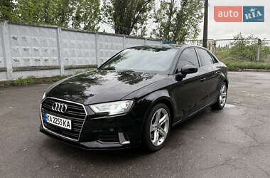 Седан Audi A3 2016 в 