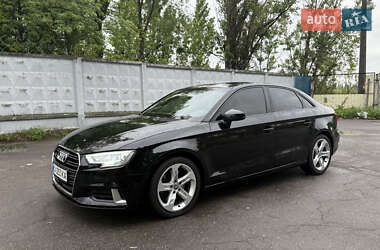 Седан Audi A3 2016 в 
