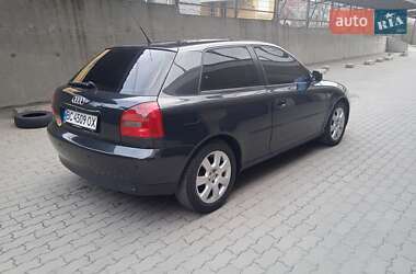 Хетчбек Audi A3 1999 в 