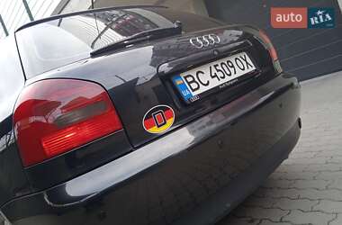 Хетчбек Audi A3 1999 в 
