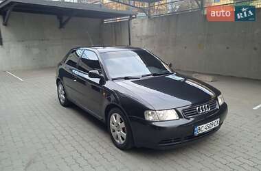 Хетчбек Audi A3 1999 в 