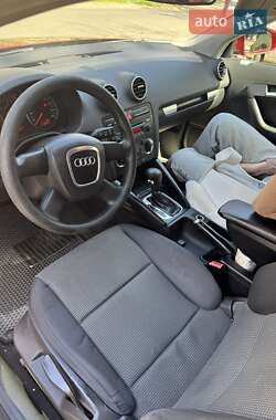 Хэтчбек Audi A3 2006 в 