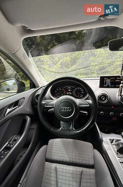 Хэтчбек Audi A3 2015 в 