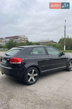Хетчбек Audi A3 2003 в 