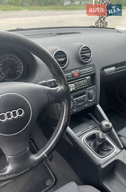 Хетчбек Audi A3 2003 в 
