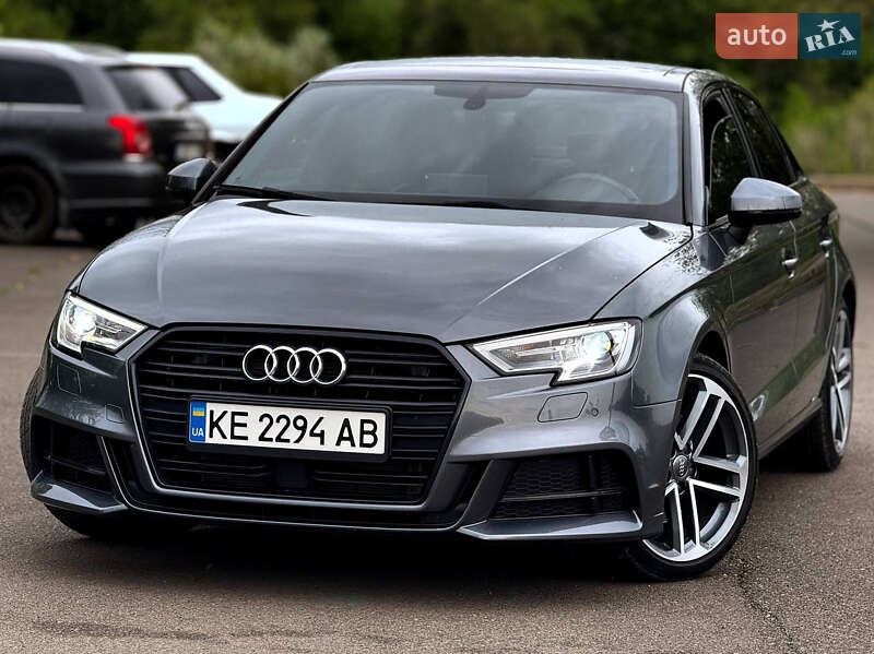 Седан Audi A3 2019 в 
