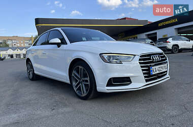 Седан Audi A3 2016 в Василькове