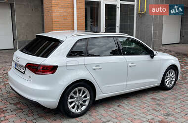 Хэтчбек Audi A3 2016 в 