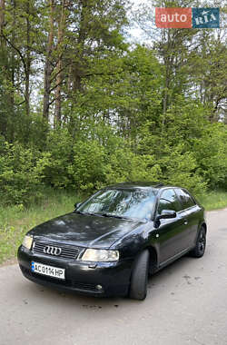 Хэтчбек Audi A3 2003 в 