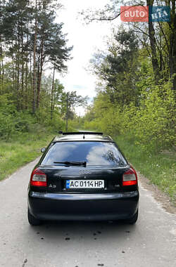 Хэтчбек Audi A3 2003 в 