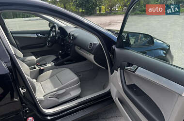 Хэтчбек Audi A3 2006 в 