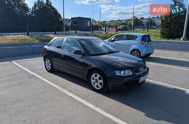 Хэтчбек Audi A3 2002 в 