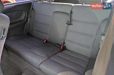 Хэтчбек Audi A3 2002 в 