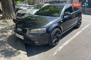 Хетчбек Audi A3 2004 в 