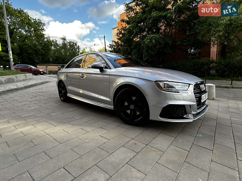 Седан Audi A3 2017 в Киеве