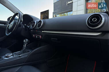 Седан Audi A3 2015 в 
