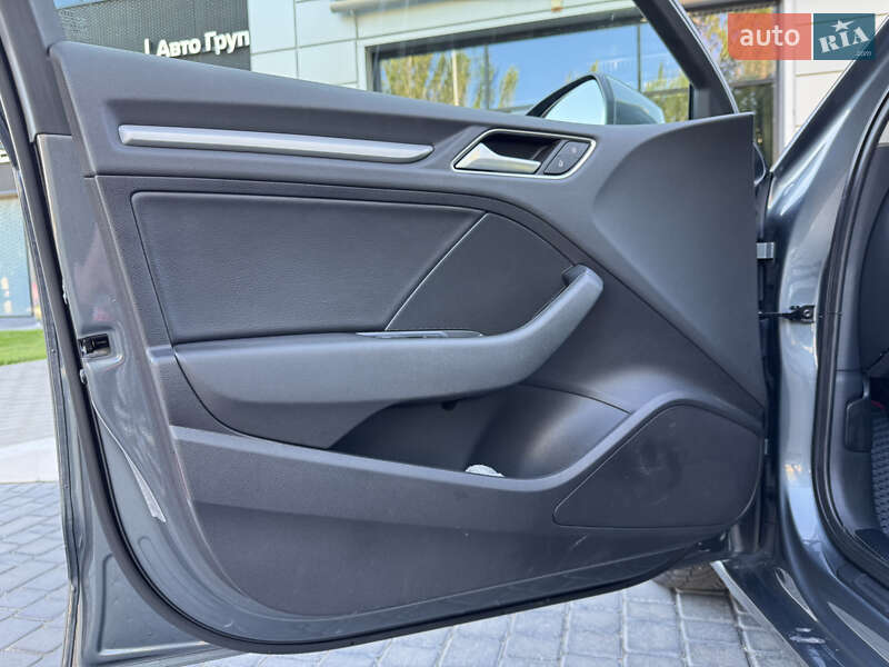 Седан Audi A3 2015 в Одесі