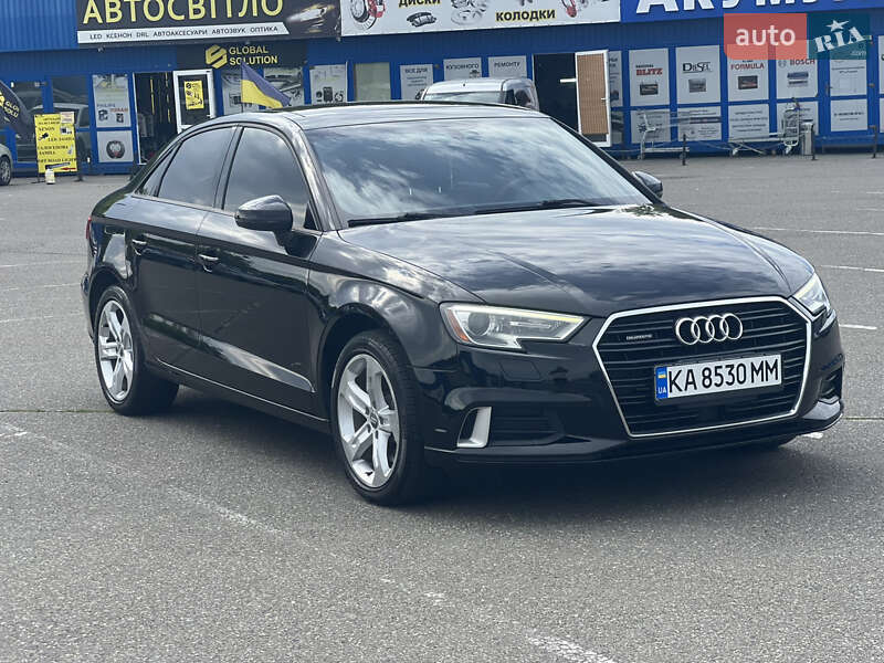 Седан Audi A3 2017 в Киеве