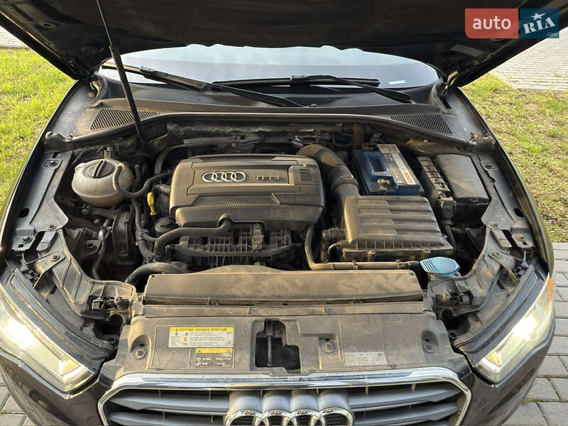 Седан Audi A3 2015 в Рівному