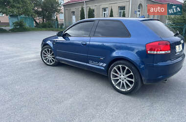 Хэтчбек Audi A3 2003 в 