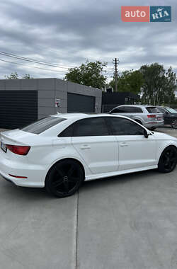Седан Audi A3 2016 в 