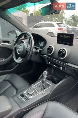 Седан Audi A3 2016 в 
