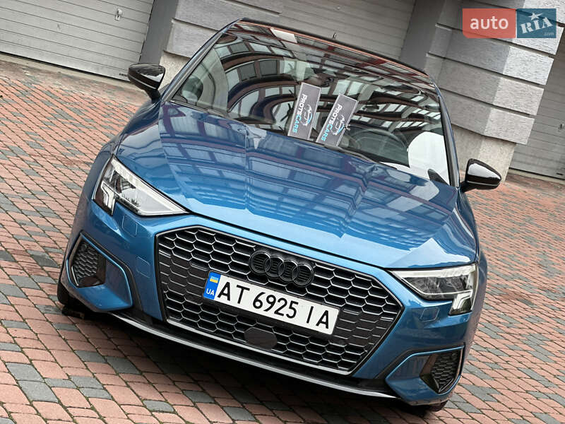 Хэтчбек Audi A3 2021 в Ивано-Франковске