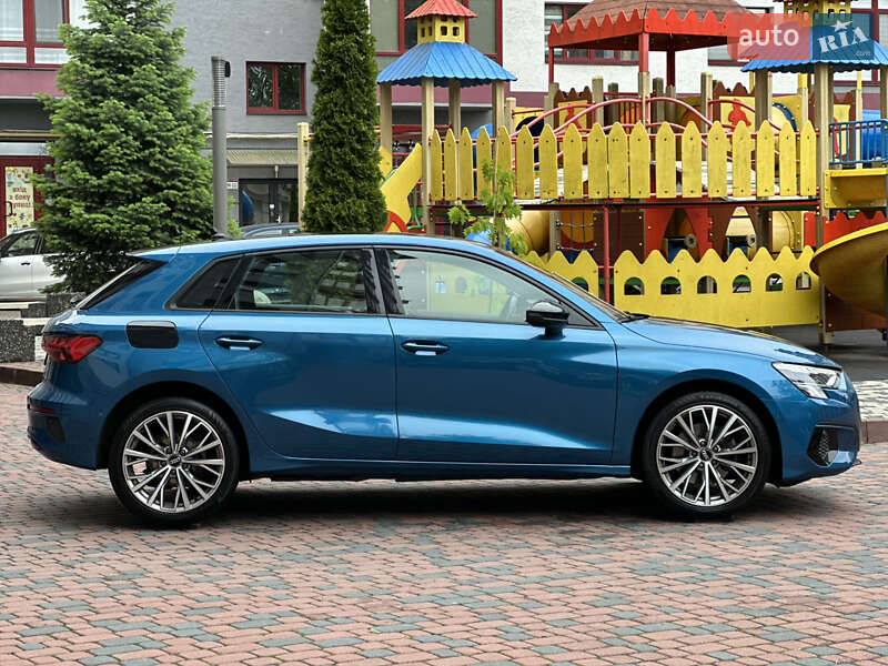 Хэтчбек Audi A3 2021 в Ивано-Франковске