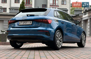 Хэтчбек Audi A3 2021 в 