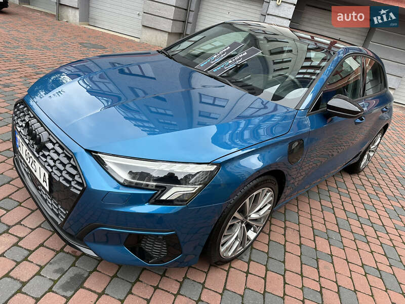 Хэтчбек Audi A3 2021 в Ивано-Франковске