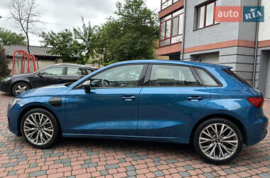 Хэтчбек Audi A3 2021 в 