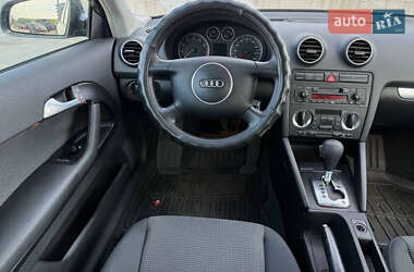 Хэтчбек Audi A3 2005 в 