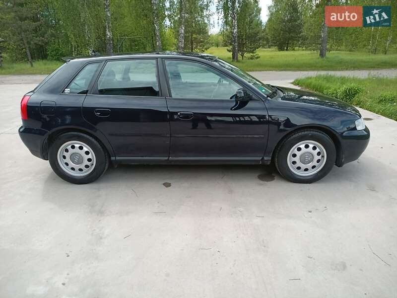 Хэтчбек Audi A3 2001 в Славуте