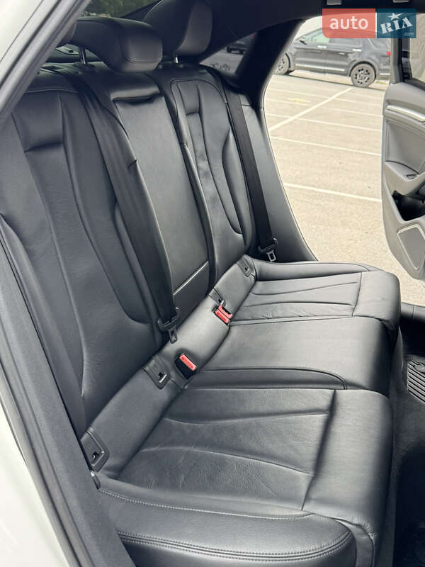 Седан Audi A3 2017 в Ивано-Франковске