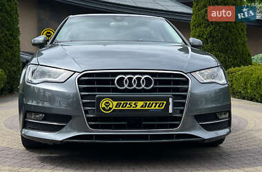 Хэтчбек Audi A3 2013 в 