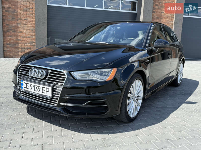 Хетчбек Audi A3 2015 в Чернівцях