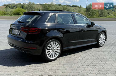Хэтчбек Audi A3 2015 в 