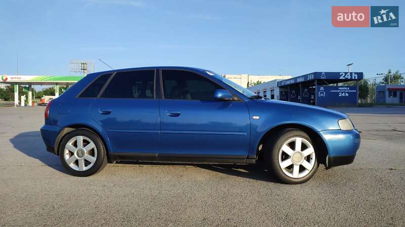 Хэтчбек Audi A3 2003 в Запорожье