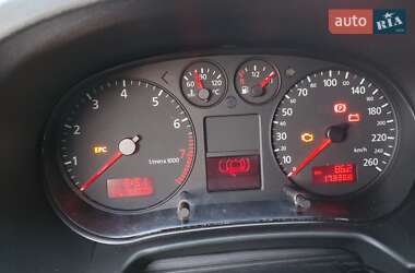 Хэтчбек Audi A3 2003 в 