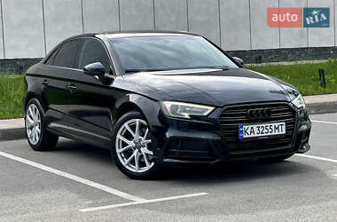 Седан Audi A3 2016 в Киеве