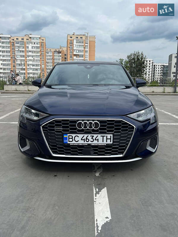 Седан Audi A3 2022 в Львове