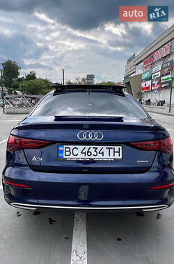 Седан Audi A3 2022 в 