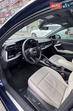 Седан Audi A3 2022 в 