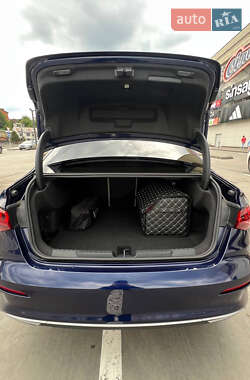 Седан Audi A3 2022 в 