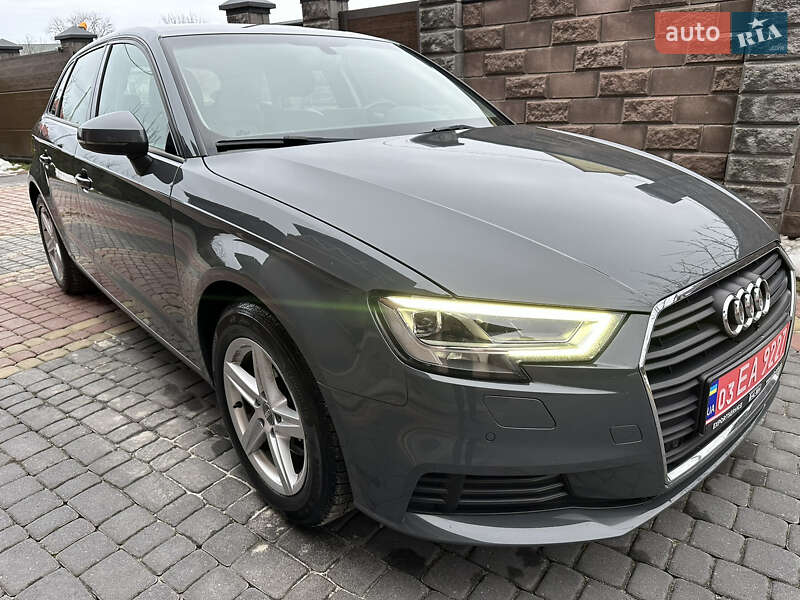 Хэтчбек Audi A3 2019 в Львове