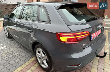 Хэтчбек Audi A3 2019 в 