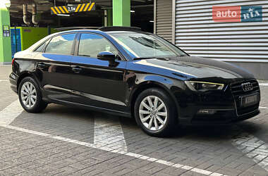 Седан Audi A3 2015 в 